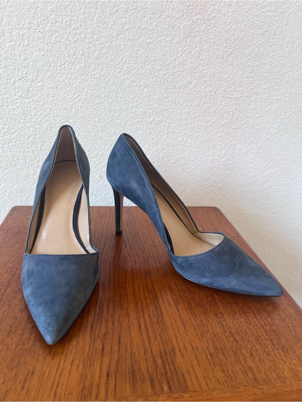 Anne Taylor Classic Blue Suede Pointed-Toe Stiletto Pumps